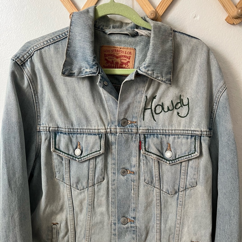 Embroidered Levi's Light Blue Denim Jacket